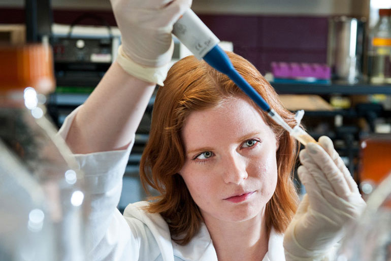 Female student working int he laboratory