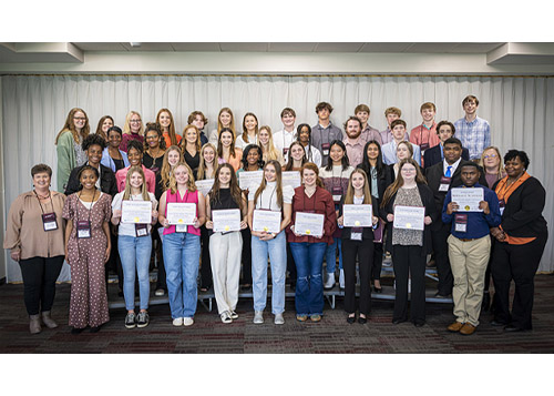 2023 Borlaug Scholars honored at the World Food Prize Mississippi Youth Institute alongside parents, teachers and mentors.